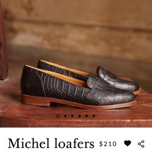 Noir croco loafers from French brand Sézane